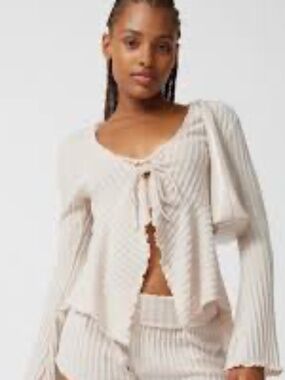 Out from under Urban Outfitters Lexi Flyaway Top Size M Oatmeal Front Tie Y2K